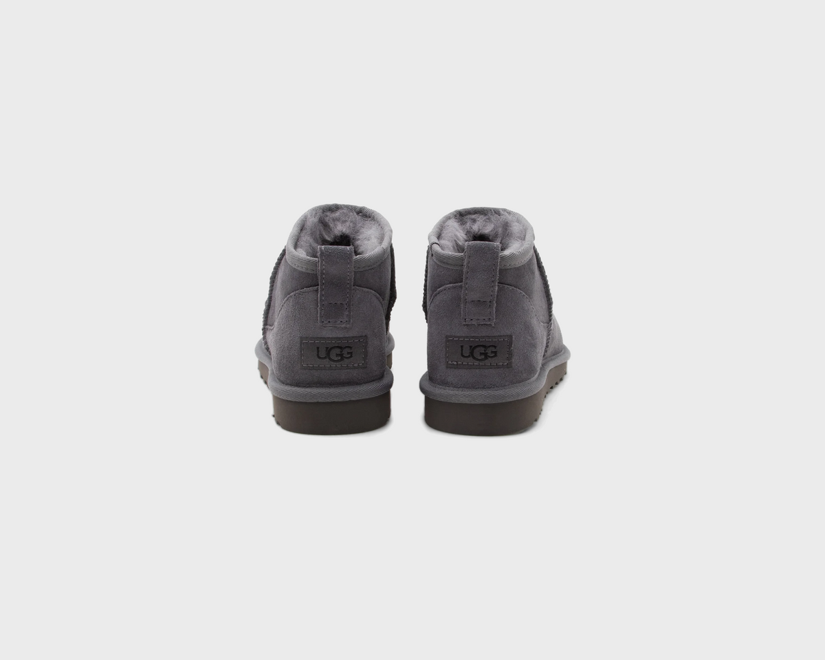 UGG Classic Ultra Mini Dark Grey Boot dunkelgrau Paar Rückansicht