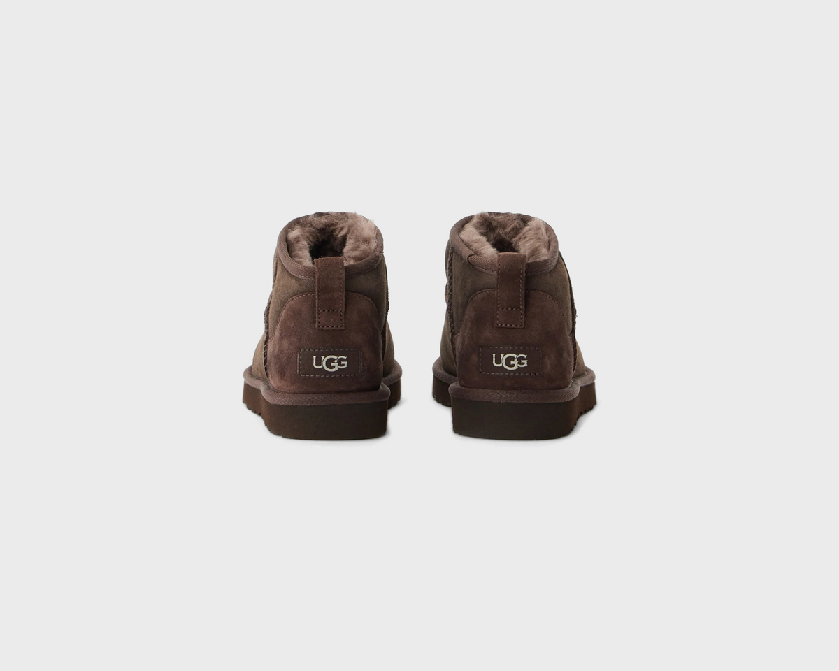 UGG Classic Ultra Mini Dusted Cocoa Boot braun Paar Rückansicht