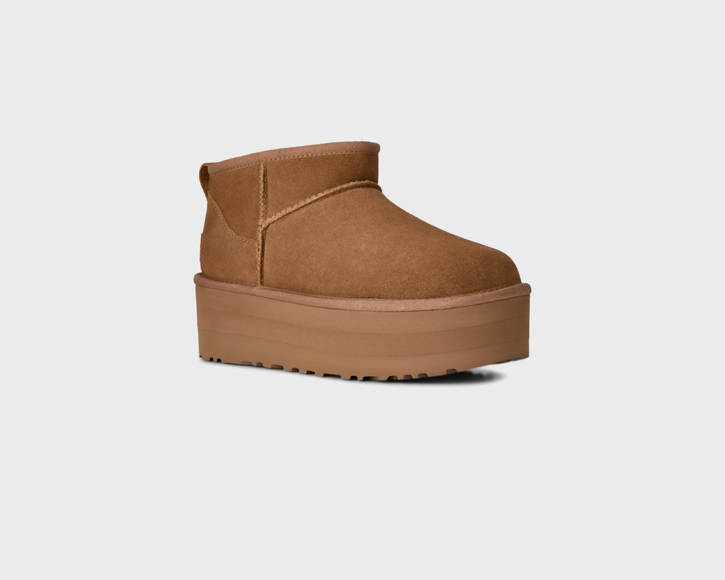 UGG Classic Ultra Mini Platform Chestnut Boots kastanienbraun schräg von vorne