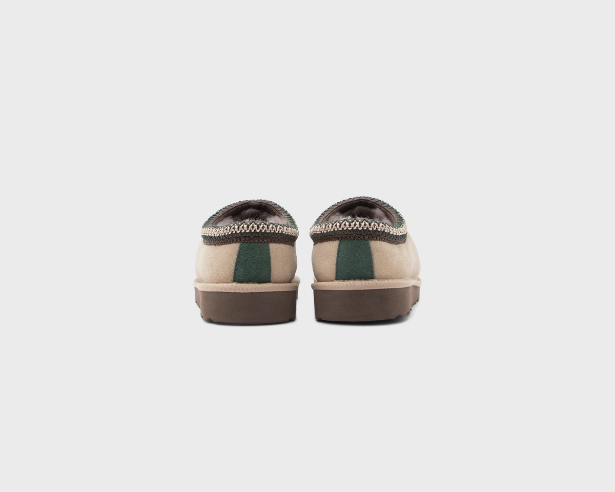 UGG Tasman II Mustard Seed Molasses Hausschuh sandbeige braun Paar Rückansicht